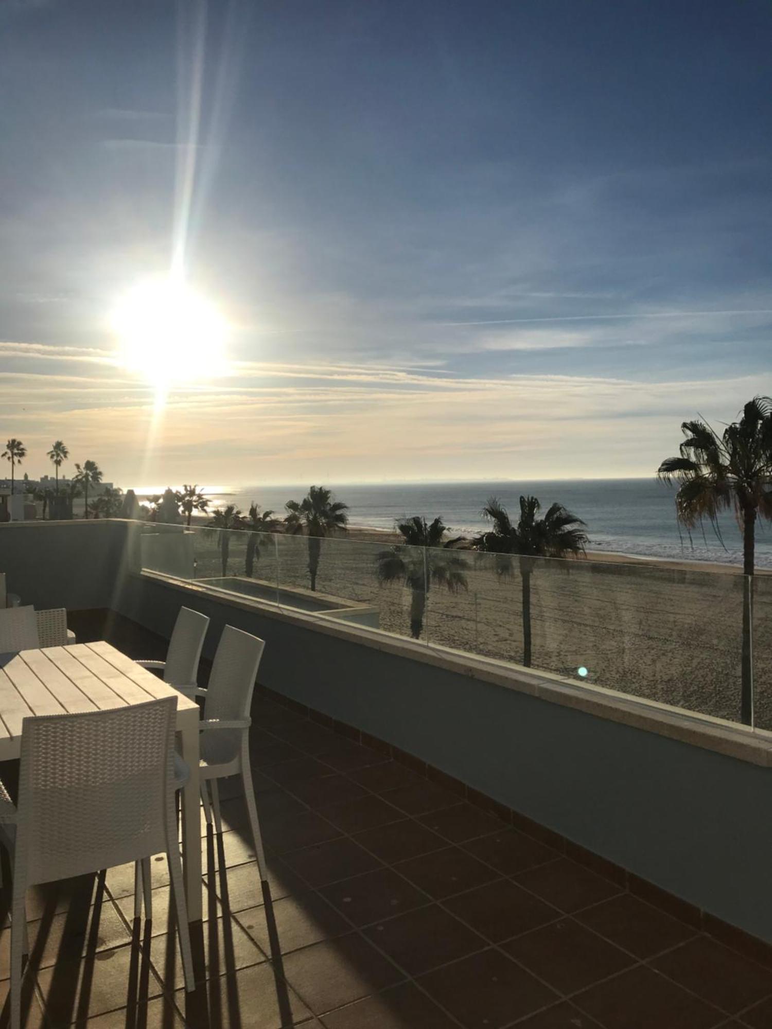 Apartament Atico Al Sol En Primera Linea De Playa Rota Zewnętrze zdjęcie
